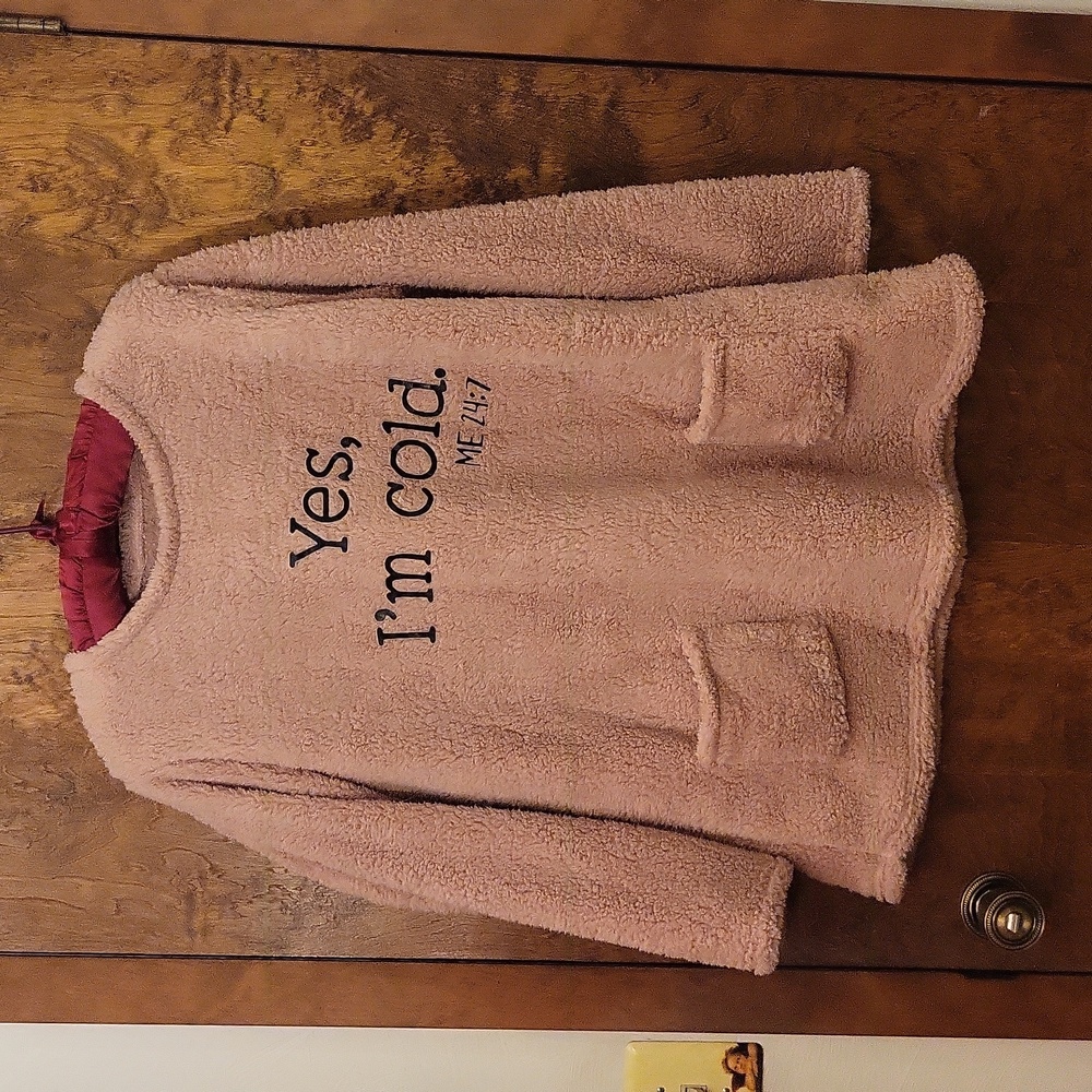 Oversized sherpalike pullover top M NWOT